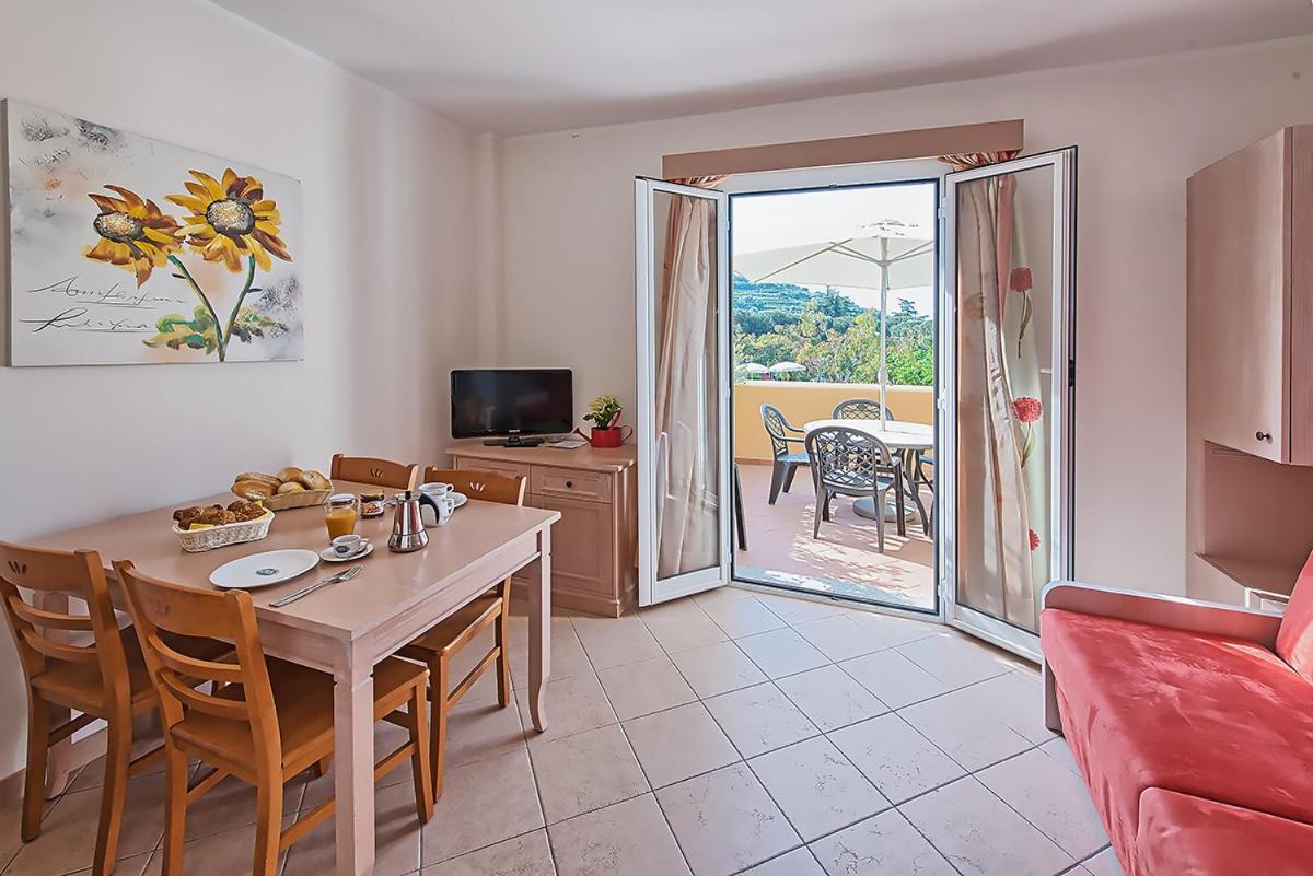 Il Villaggio Di Giuele Finale Ligure Exterior foto