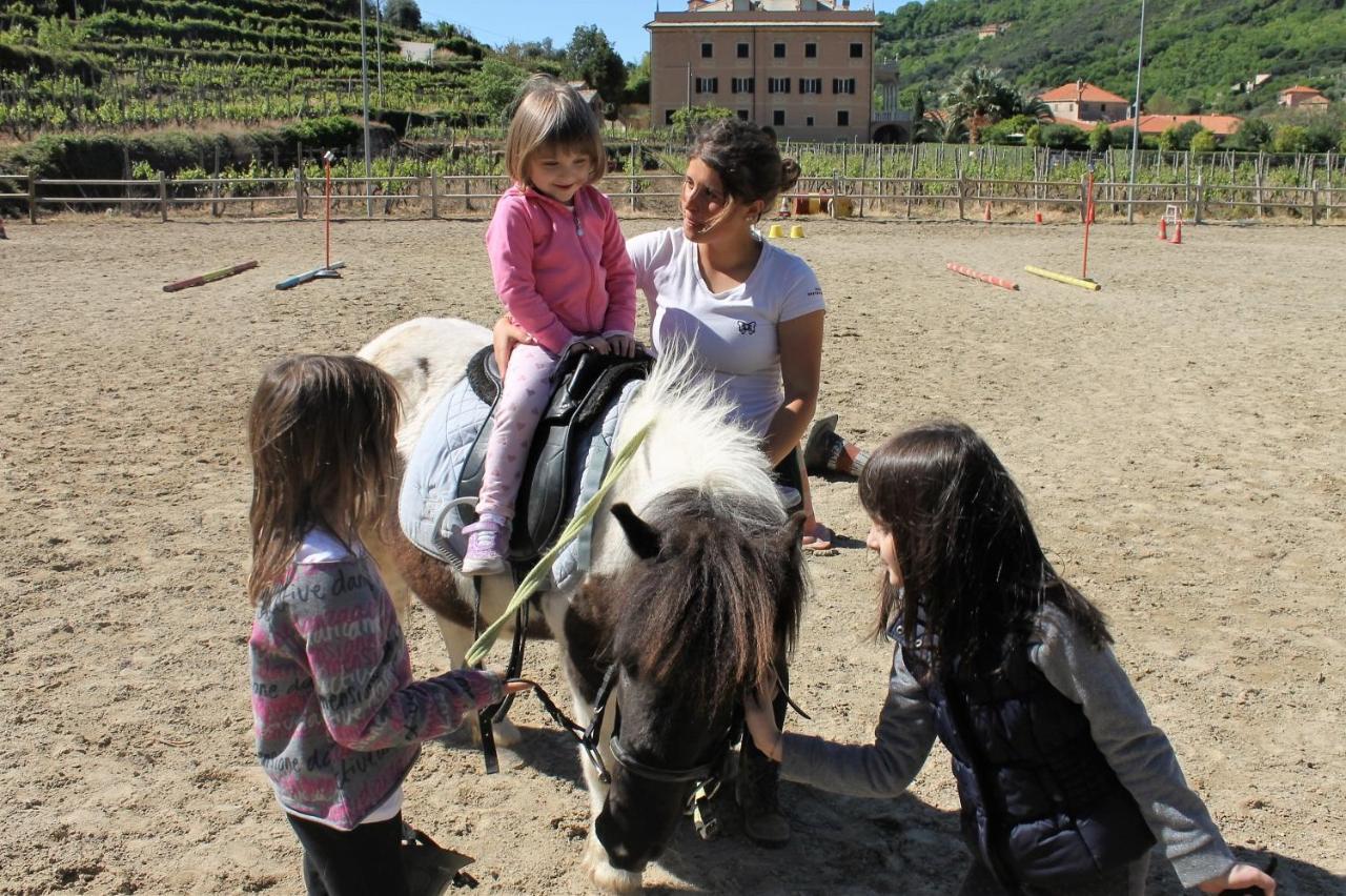 Il Villaggio Di Giuele Finale Ligure Exterior foto