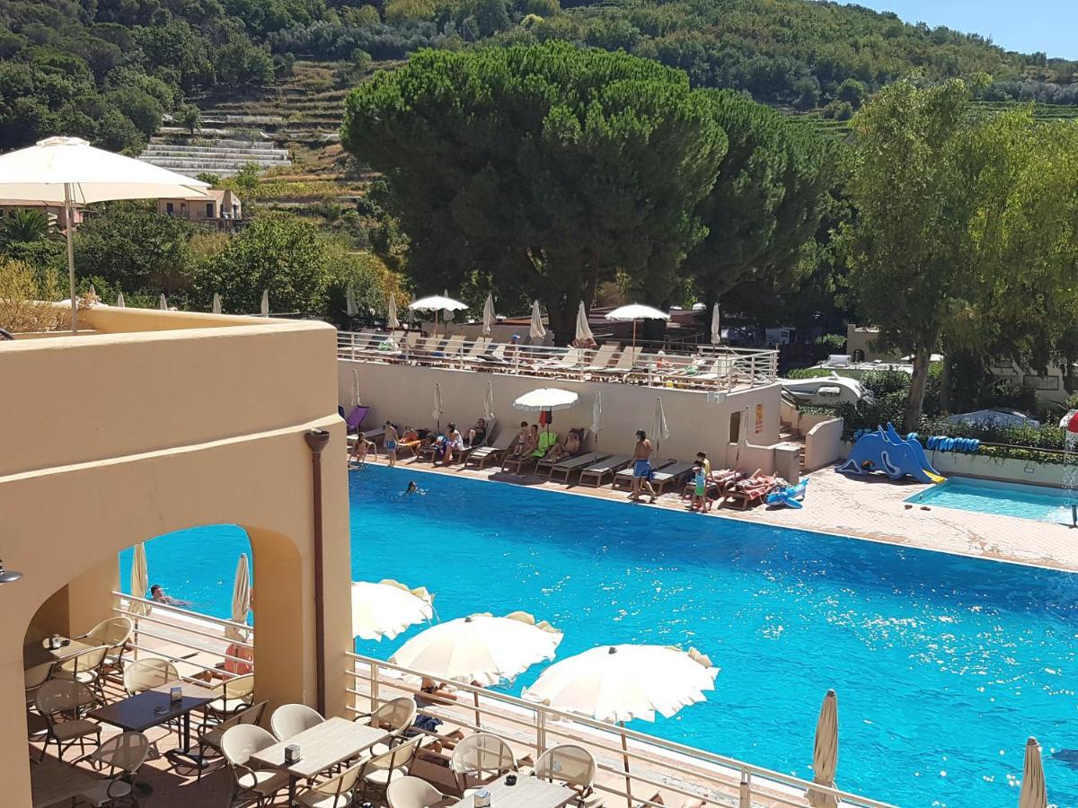 Il Villaggio Di Giuele Finale Ligure Exterior foto
